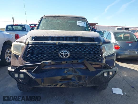 ✅ 2005 Toyota Tundra SR5 • VIN: 5TBET34165S467440 • Lot: 43554778. Listed on IAAI with 261,221 mi. Free auction sales archive from the USA and detailed vehicle history report at DreamBid. Image 12.