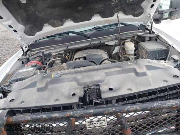 ✅ 2008 Chevrolet Silverado 2500HD 1LT • VIN: 1GCHK29K98E154928 • Lot: 41439766. Wystawiony na IAAI z przebiegiem Nie podano. Bezpłatny archiwum sprzedaży aukcyjnych z USA i szczegółowy raport historii pojazdu na DreamBid. Zdjęcie 10.