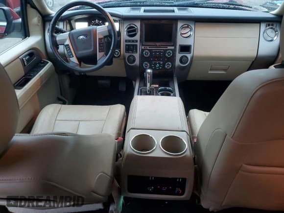 ✅ 2015 Ford Expedition Limited • VIN: 1FMJU2AT2FEF41748 • Lot: 82128915. Wystawiony na Copart z przebiegiem 153 162 mil. Bezpłatny archiwum sprzedaży aukcyjnych z USA i szczegółowy raport historii pojazdu na DreamBid. Zdjęcie 8.