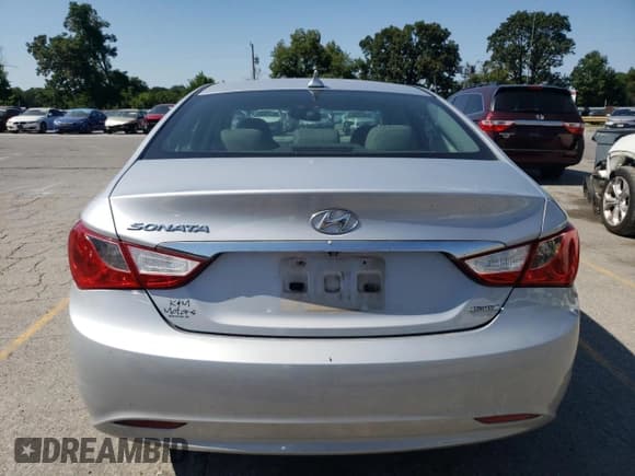 ✅ 2011 Hyundai Sonata SE • VIN: 5NPEC4AC2BH116092 • Lot: 66282124. Listed on Copart with 171,545 mi. Free auction sales archive from the USA and detailed vehicle history report at DreamBid. Image 6.