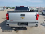 ✅ 2018 Chevrolet Silverado 1500 Custom • VIN: 1GCRCPEH7JZ316370 • Lot: 42016432. Wystawiony na IAAI z przebiegiem 79 697 mil. Bezpłatny archiwum sprzedaży aukcyjnych z USA i szczegółowy raport historii pojazdu na DreamBid. Zdjęcie 17.