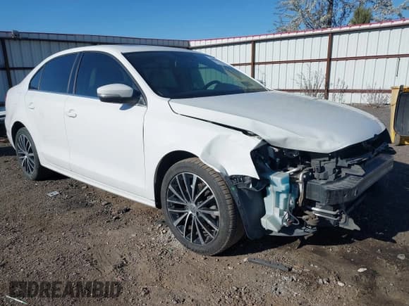 ✅ 2012 Volkswagen Jetta SEL • VIN: 3VWLP7AJ7CM424797 • Lot: 42063111. Listed on IAAI with 179,097 mi. Free auction sales archive from the USA and detailed vehicle history report at DreamBid. Image 1.