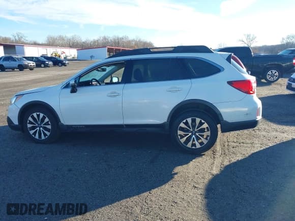 ✅ 2017 Subaru Outback Limited • VIN: 4S4BSENC2H3241714 • Lot: 43733287. Listed on IAAI with 160,318 mi. Free auction sales archive from the USA and detailed vehicle history report at DreamBid. Image 14.