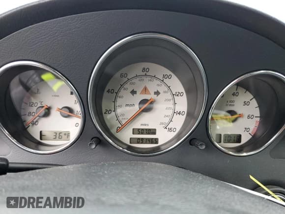 ✅ 2002 Mercedes-Benz SLK 230 Kompressor • VIN: WDBKK49F42F261969 • Lot: 85283055. Listed on Copart with 91,465 mi. Free auction sales archive from the USA and detailed vehicle history report at DreamBid. Image 9.