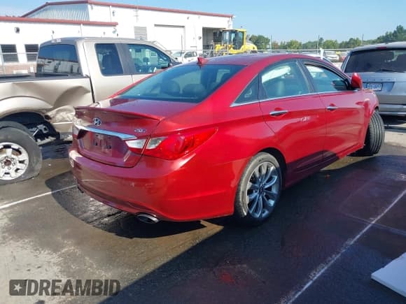 ✅ 2012 Hyundai Sonata Limited • VIN: 5NPEC4AB8CH432024 • Lot: 43265742. Listed on IAAI with 157,648 mi. Free auction sales archive from the USA and detailed vehicle history report at DreamBid. Image 4.