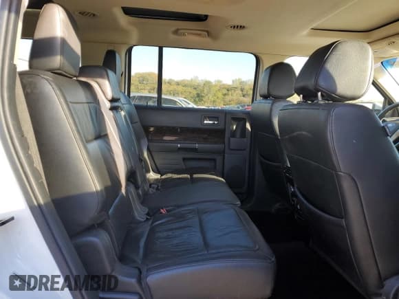 ✅ 2019 Ford Flex Limited • VIN: 2FMHK6D87KBA36006 • Lot: 90137275. Wystawiony na Copart z przebiegiem 157 071 mil. Bezpłatny archiwum sprzedaży aukcyjnych z USA i szczegółowy raport historii pojazdu na DreamBid. Zdjęcie 11.