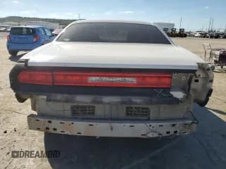 ✅ 2010 Dodge Challenger SE • VIN: 2B3CJ4DV8AH159743 • Lot: 73406414. Wystawiony na Copart z przebiegiem 142 346 mil. Bezpłatny archiwum sprzedaży aukcyjnych z USA i szczegółowy raport historii pojazdu na DreamBid. Zdjęcie 6.