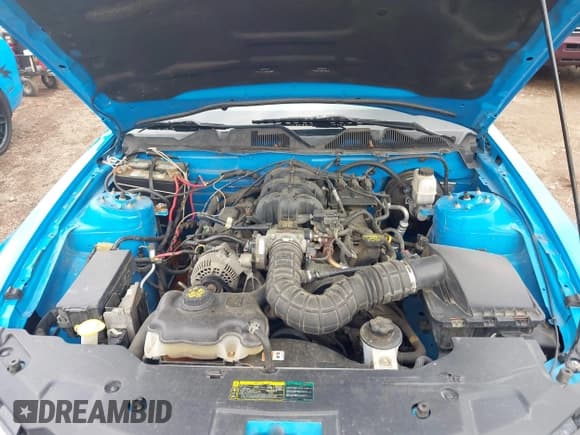 ✅ 2010 Ford Mustang V6 • VIN: 1ZVBP8AN0A5146767 • Lot: 42121964. Listed on IAAI with 139,009 mi. Free auction sales archive from the USA and detailed vehicle history report at DreamBid. Image 10.