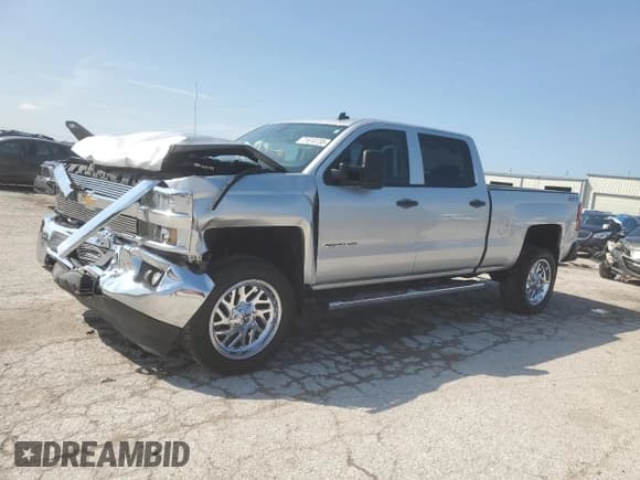 ✅ 2015 Chevrolet Silverado 2500HD LT • VIN: 1GC1KVE85FF178468 • Лот: 71610735. Опубликован ранее на Copart с пробегом 139 640 миль. Бесплатный доступ к архиву аукционных продаж из США и подробный отчёт об истории автомобиля на DreamBid. Изображение 1.