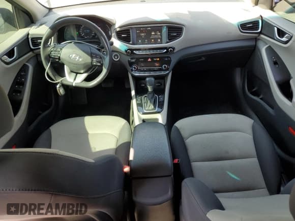 ✅ 2019 Hyundai Ioniq SEL • VIN: KMHC75LC3KU110818 • Лот: 85183245. Опубликован ранее на Copart с пробегом 158 095 миль. Бесплатный доступ к архиву аукционных продаж из США и подробный отчёт об истории автомобиля на DreamBid. Изображение 8.