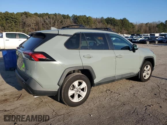 ✅ 2019 Toyota RAV4 XLE • VIN: 2T3W1RFV4KC026695 • Lot: 83483574. Listed on Copart with 38,058 mi. Free auction sales archive from the USA and detailed vehicle history report at DreamBid. Image 3.