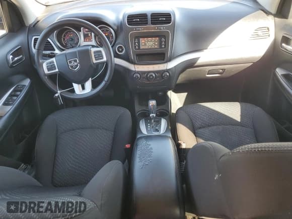 ✅ 2017 Dodge Journey SXT • VIN: 3C4PDCBB2HT564072 • Лот: 85150235. Опубликован ранее на Copart с пробегом 78 695 миль. Бесплатный доступ к архиву аукционных продаж из США и подробный отчёт об истории автомобиля на DreamBid. Изображение 8.