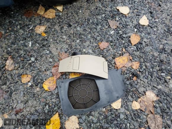 ✅ 2005 BMW Z4 2.5i • VIN: 4USBT33545LS55288 • Lot: 92458225. Listed on Copart with 113,768 mi. Free auction sales archive from the USA and detailed vehicle history report at DreamBid. Image 12.