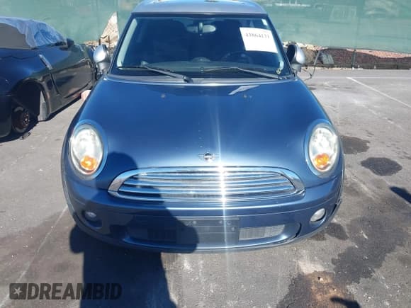 ✅ 2010 MINI Clubman • VIN: WMWML3C59ATX39057 • Lot: 43864131. Wystawiony na IAAI z przebiegiem 89 894 mil. Bezpłatny archiwum sprzedaży aukcyjnych z USA i szczegółowy raport historii pojazdu na DreamBid. Zdjęcie 12.