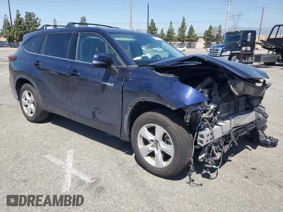 ✅ 2021 Toyota Highlander Hybrid LE • VIN: 5TDZARAH3MS507507 • Lot: 56366885. Listed on Copart with 64,709 mi. Free auction sales archive from the USA and detailed vehicle history report at DreamBid. Image 4.