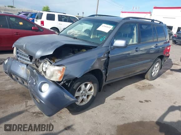 2001 Toyota Highlander с VIN JTEGF21A310018019, выставлен на аукционе IAAI как лот 42560692 с пробегом 329 313 миль миль и . История ставок и продаж доступна на DreamBid. Изображение 17.