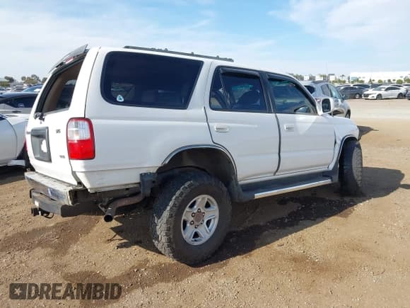 ✅ 2001 Toyota 4Runner SR5 • VIN: JT3GN86R910216939 • Lot: 43686909. Listed on IAAI with Not provided. Free auction sales archive from the USA and detailed vehicle history report at DreamBid. Image 4.
