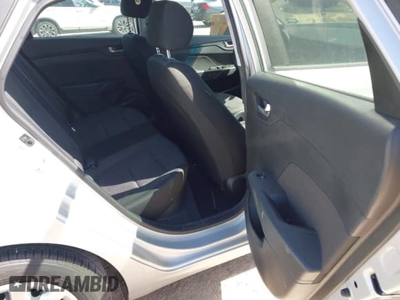 ✅ 2018 Hyundai Accent SE • VIN: 3KPC24A30JE020135 • Лот: 41838897. Опубликован ранее на IAAI с пробегом 70 530 миль. Бесплатный доступ к архиву аукционных продаж из США и подробный отчёт об истории автомобиля на DreamBid. Изображение 8.