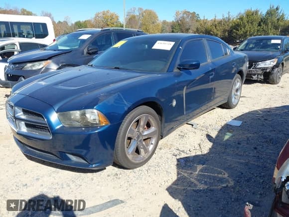 ✅ 2014 Dodge Charger SE • VIN: 2C3CDXBG9EH144819 • Lot: 43650728. Listed on IAAI with 236,620 mi. Free auction sales archive from the USA and detailed vehicle history report at DreamBid. Image 2.