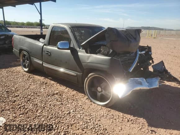 ✅ 1999 GMC Sierra 1500 SLE • VIN: 1GTEC14V1XZ506922 • Lot: 92486785. Wystawiony na Copart z przebiegiem Nie podano. Bezpłatny archiwum sprzedaży aukcyjnych z USA i szczegółowy raport historii pojazdu na DreamBid. Zdjęcie 4.