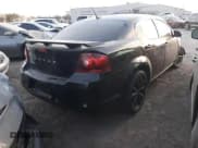 ✅ 2014 Dodge Avenger SXT • VIN: 1C3CDZCGXEN127917 • Lot: 85379804. Wystawiony na Copart z przebiegiem 150 069 mil. Bezpłatny archiwum sprzedaży aukcyjnych z USA i szczegółowy raport historii pojazdu na DreamBid. Zdjęcie 3.