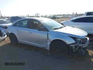 2015 Chevrolet Cruze LS z VIN 1G1PB5SH6F7164936, wystawiony jako IAAI lot #43354168 z przebiegiem 77 345 mil mil oraz . Historia ofert i sprzedaży dostępna na DreamBid. Obrazek 1.