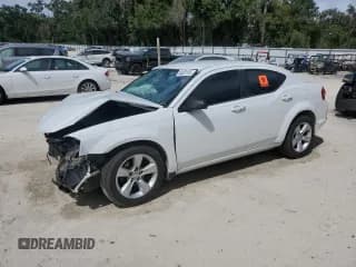 ✅ 2013 Dodge Avenger SE • VIN: 1C3CDZAB0DN710163 • Лот: 84301105. Опубликован ранее на Copart с пробегом 118 520 миль. Бесплатный доступ к архиву аукционных продаж из США и подробный отчёт об истории автомобиля на DreamBid. Изображение 1.