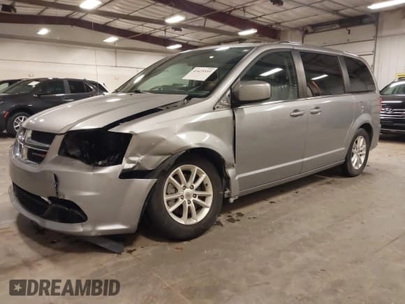 ✅ 2018 Dodge Grand Caravan SXT • VIN: 2C4RDGCG6JR225060 • Lot: 43425559. Wystawiony na IAAI z przebiegiem 58 042 mil. Bezpłatny archiwum sprzedaży aukcyjnych z USA i szczegółowy raport historii pojazdu na DreamBid. Zdjęcie 19.