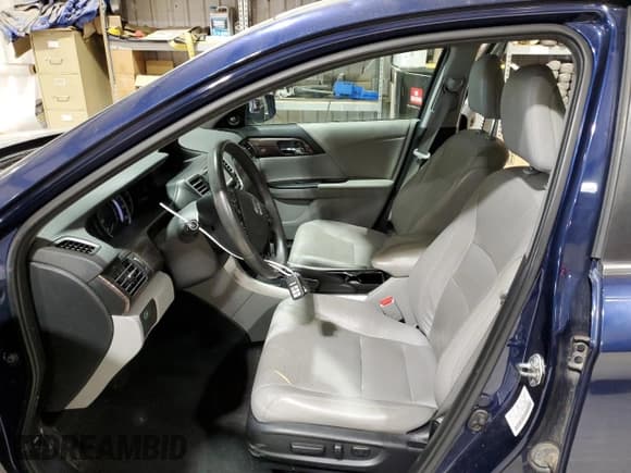 ✅ 2016 Honda Accord EX-L • VIN: 1HGCR2F84GA098550 • Lot: 85975754. Listed on Copart with 168,843 mi. Free auction sales archive from the USA and detailed vehicle history report at DreamBid. Image 7.