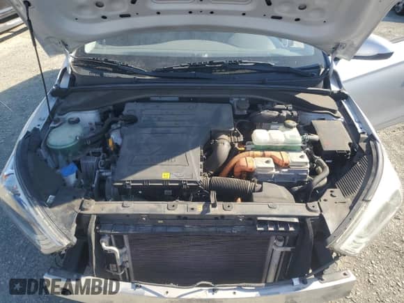 2018 Hyundai Ioniq Blue с VIN KMHC65LC3JU098011, выставлен на аукционе Copart как лот 70385715 с пробегом 150 864 миль миль и Списание • Salvage title. История ставок и продаж доступна на DreamBid. Изображение 11.