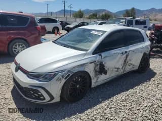 ✅ 2022 Volkswagen Golf GTI S • VIN: WVWG87CD4NW207851 • Лот: 67971805. Опубликован ранее на Copart с пробегом 76 744 миль. Бесплатный доступ к архиву аукционных продаж из США и подробный отчёт об истории автомобиля на DreamBid. Изображение 1.