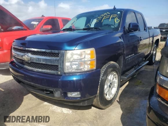 ✅ 2008 Chevrolet Silverado 1500 2LT • VIN: 2GCEC19JX81115820 • Lot: 74668394. Listed on Copart with Not provided. Free auction sales archive from the USA and detailed vehicle history report at DreamBid. Image 1.
