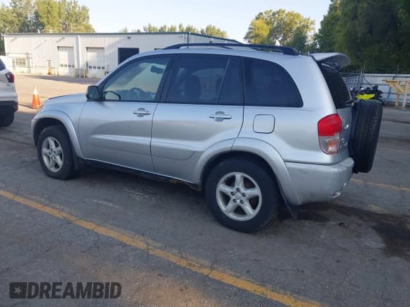 ✅ 2002 Toyota RAV4 • VIN: JTEHH20V826036517 • Lot: 43117390. Wystawiony na IAAI z przebiegiem 206 756 mil. Bezpłatny archiwum sprzedaży aukcyjnych z USA i szczegółowy raport historii pojazdu na DreamBid. Zdjęcie 3.