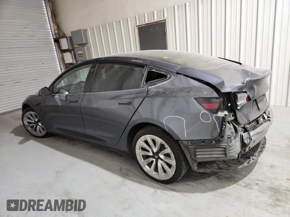 ✅ 2022 Tesla Model 3 • VIN: 5YJ3E1EA1NF289470 • Lot: 93560455. Wystawiony na Copart z przebiegiem 131 801 mil. Bezpłatny archiwum sprzedaży aukcyjnych z USA i szczegółowy raport historii pojazdu na DreamBid. Zdjęcie 2.