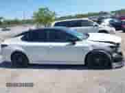 2021 Toyota Camry XSE с VIN 4T1K61BK8MU032555, выставлен на аукционе IAAI как лот 42350834 с пробегом 74 092 миль миль и . История ставок и продаж доступна на DreamBid. Изображение 13.