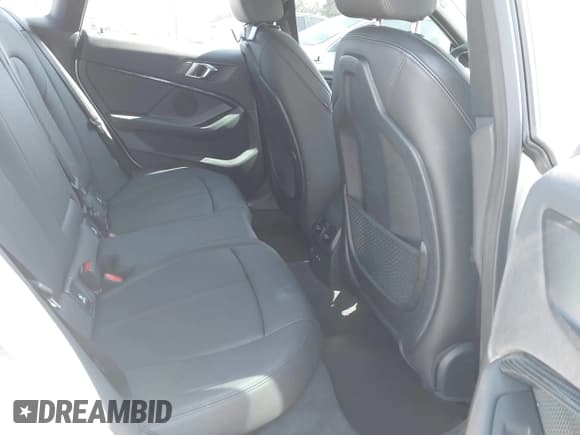 ✅ 2022 BMW 2 Series 228i • VIN: WBA53AK04N7K90514 • Lot: 42630065. Wystawiony na IAAI z przebiegiem 31 036 mil. Bezpłatny archiwum sprzedaży aukcyjnych z USA i szczegółowy raport historii pojazdu na DreamBid. Zdjęcie 8.