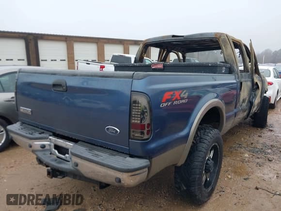 ✅ 2006 Ford F-250 XL • VIN: 1FTSW21P86EB63554 • Lot: 41576887. Listed on IAAI with Not provided. Free auction sales archive from the USA and detailed vehicle history report at DreamBid. Image 4.