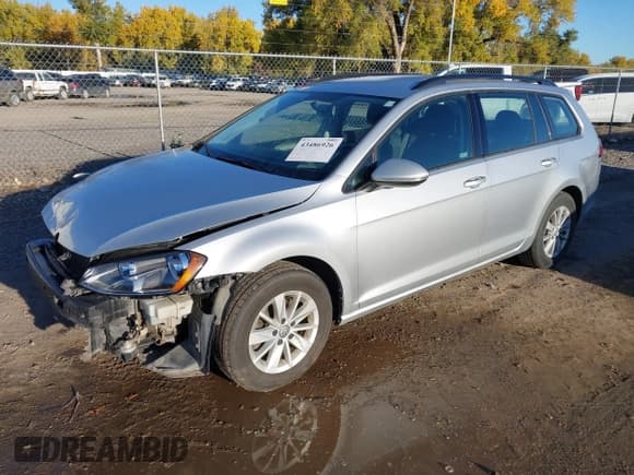 ✅ 2016 Volkswagen Golf TSI SE • VIN: 3VWC17AU6GM515755 • Lot: 43486926. Listed on IAAI with 141,500 mi. Free auction sales archive from the USA and detailed vehicle history report at DreamBid. Image 2.
