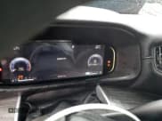 ✅ 2023 Jeep Wagoneer Series II • VIN: 1C4SJSBPXPS557377 • Lot: 90548555. Wystawiony na Copart z przebiegiem 65 441 mil. Bezpłatny archiwum sprzedaży aukcyjnych z USA i szczegółowy raport historii pojazdu na DreamBid. Zdjęcie 9.