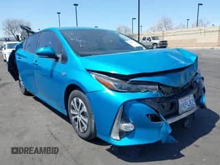 ✅ 2021 Toyota Prius LE • VIN: JTDKAMFP7M3169633 • Lot: 41986170. Wystawiony na IAAI z przebiegiem 55 925 mil. Bezpłatny archiwum sprzedaży aukcyjnych z USA i szczegółowy raport historii pojazdu na DreamBid. Zdjęcie 1.
