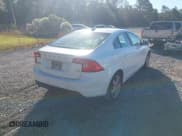 ✅ 2012 Volvo S60 T5 • VIN: YV1622FS8C2045697 • Lot: 43489928. Wystawiony na IAAI z przebiegiem 140 197 mil. Bezpłatny archiwum sprzedaży aukcyjnych z USA i szczegółowy raport historii pojazdu na DreamBid. Zdjęcie 4.