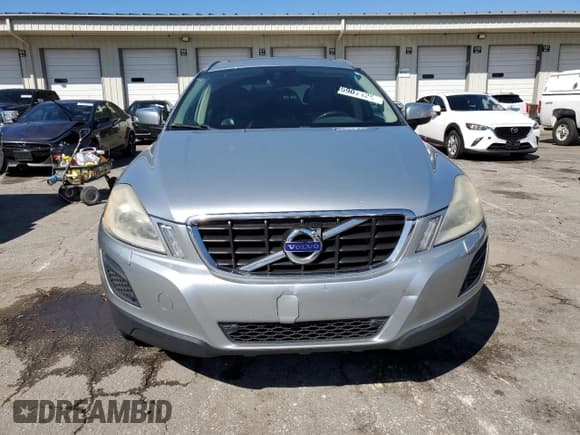 ✅ 2013 Volvo XC60 3.2L • VIN: YV4952DZ8D2432839 • Lot: 85907125. Wystawiony na Copart z przebiegiem 229 561 mil. Bezpłatny archiwum sprzedaży aukcyjnych z USA i szczegółowy raport historii pojazdu na DreamBid. Zdjęcie 5.