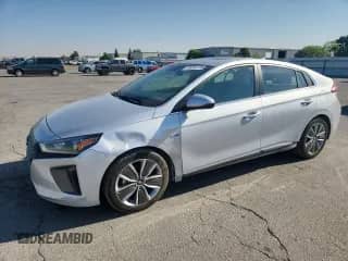 2017 Hyundai Ioniq Limited с VIN KMHC85LC4HU035746, выставлен на аукционе Copart как лот 71529175 с пробегом 73 111 миль миль и Списание • Salvage title. История ставок и продаж доступна на DreamBid. Изображение 1.