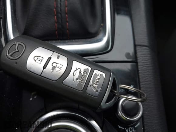 ✅ 2016 Mazda 3 i Touring • VIN: 3MZBM1V7XGM248690 • Лот: 43274646. Опубликован ранее на IAAI с пробегом 86 487 миль. Бесплатный доступ к архиву аукционных продаж из США и подробный отчёт об истории автомобиля на DreamBid. Изображение 11.