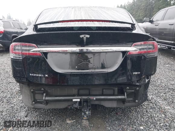 ✅ 2016 Tesla Model X 70D • VIN: 5YJXCAE21GF008741 • Lot: 43802873. Wystawiony na IAAI z przebiegiem 85 796 mil. Bezpłatny archiwum sprzedaży aukcyjnych z USA i szczegółowy raport historii pojazdu na DreamBid. Zdjęcie 6.