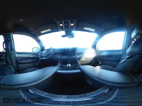 ✅ 2023 Jeep Wagoneer Series III • VIN: 1C4SJSDP1PS540612 • Lot: 43062708. Wystawiony na IAAI z przebiegiem 65 109 mil. Bezpłatny archiwum sprzedaży aukcyjnych z USA i szczegółowy raport historii pojazdu na DreamBid. Zdjęcie 18.