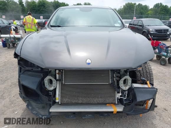 ✅ 2018 Maserati Levante • VIN: ZN661XUA2JX297461 • Lot: 42671491. Listed on IAAI with 96,952 mi. Free auction sales archive from the USA and detailed vehicle history report at DreamBid. Image 12.