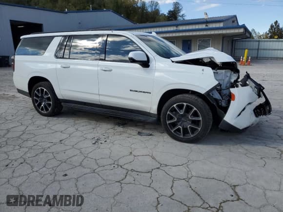 ✅ 2024 Chevrolet Suburban RST • VIN: 1GNSKEKDXRR103796 • Lot: 86855165. Listed on Copart with 55,180 mi. Free auction sales archive from the USA and detailed vehicle history report at DreamBid. Image 4.