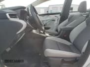 ✅ 2023 Toyota Corolla LE • VIN: 5YFB4MDEXPP052374 • Lot: 92931525. Wystawiony na Copart z przebiegiem 24 958 mil. Bezpłatny archiwum sprzedaży aukcyjnych z USA i szczegółowy raport historii pojazdu na DreamBid. Zdjęcie 7.