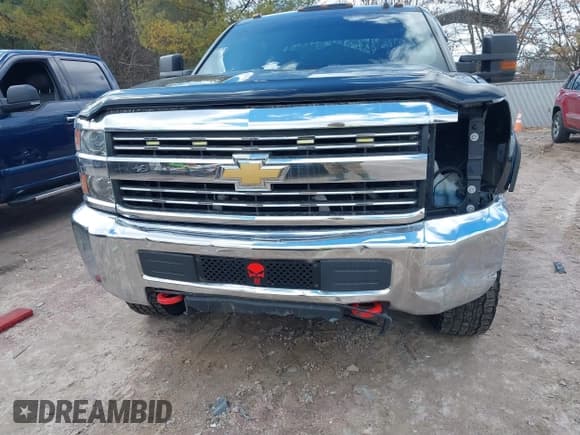 ✅ 2016 Chevrolet Silverado 2500HD Work Truck • VIN: 1GC2KUEG2GZ281935 • Lot: 41878819. Wystawiony na IAAI z przebiegiem 147 058 mil. Bezpłatny archiwum sprzedaży aukcyjnych z USA i szczegółowy raport historii pojazdu na DreamBid. Zdjęcie 6.